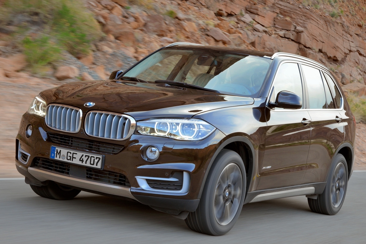 Επίσημη αποκάλυψη για τη νέα BMW X5