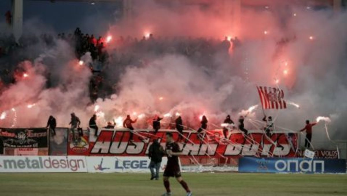 Δεν (Χ)άρηκε κανείς στο ντέρμπι – Πέτρες στο πούλμαν της ΑΕΛ