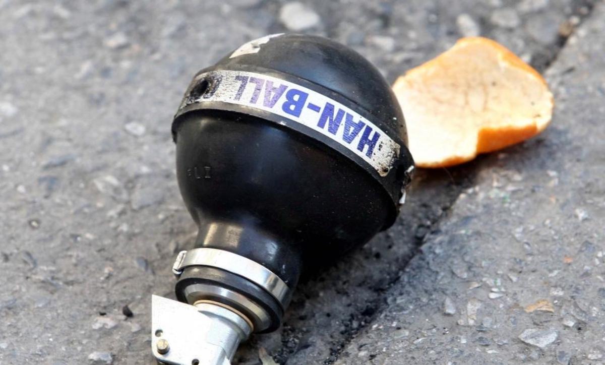 Βρήκαν χειροβομβίδα σε κεντρικό δρόμο στο Περιστέρι