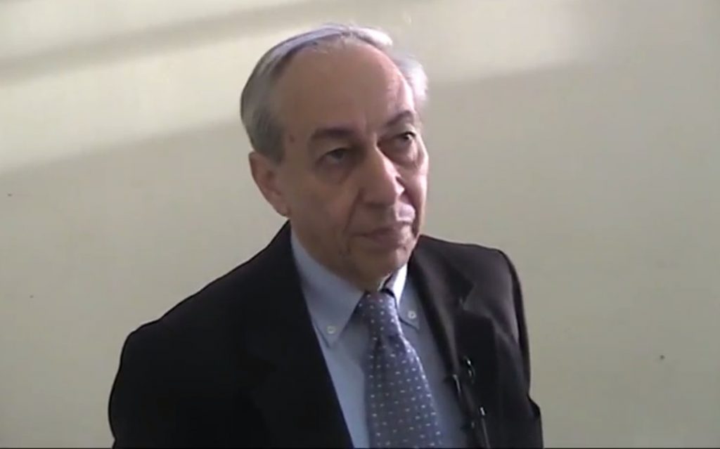 Ο Δημήτρης Μπούρλος σε παλαιότερη συνέντευξή του / Φωτογραφία από YouTube