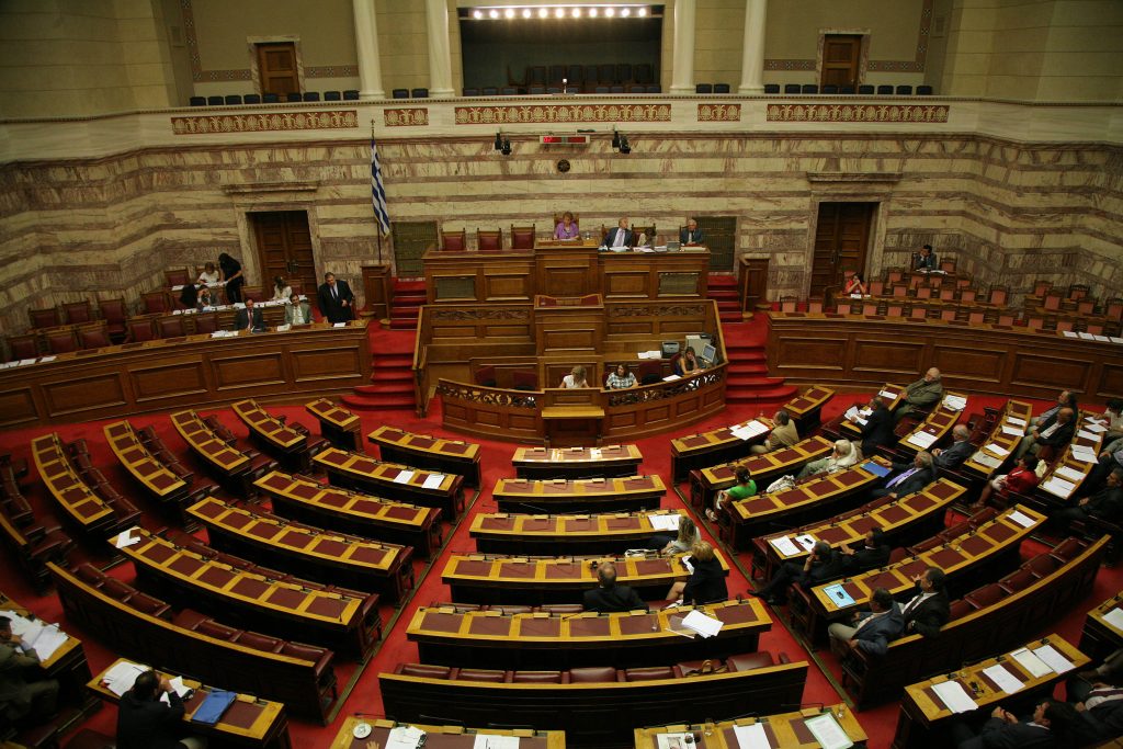 Περισσότερα από 8 κόμματα σε… Βουλή-βαβέλ