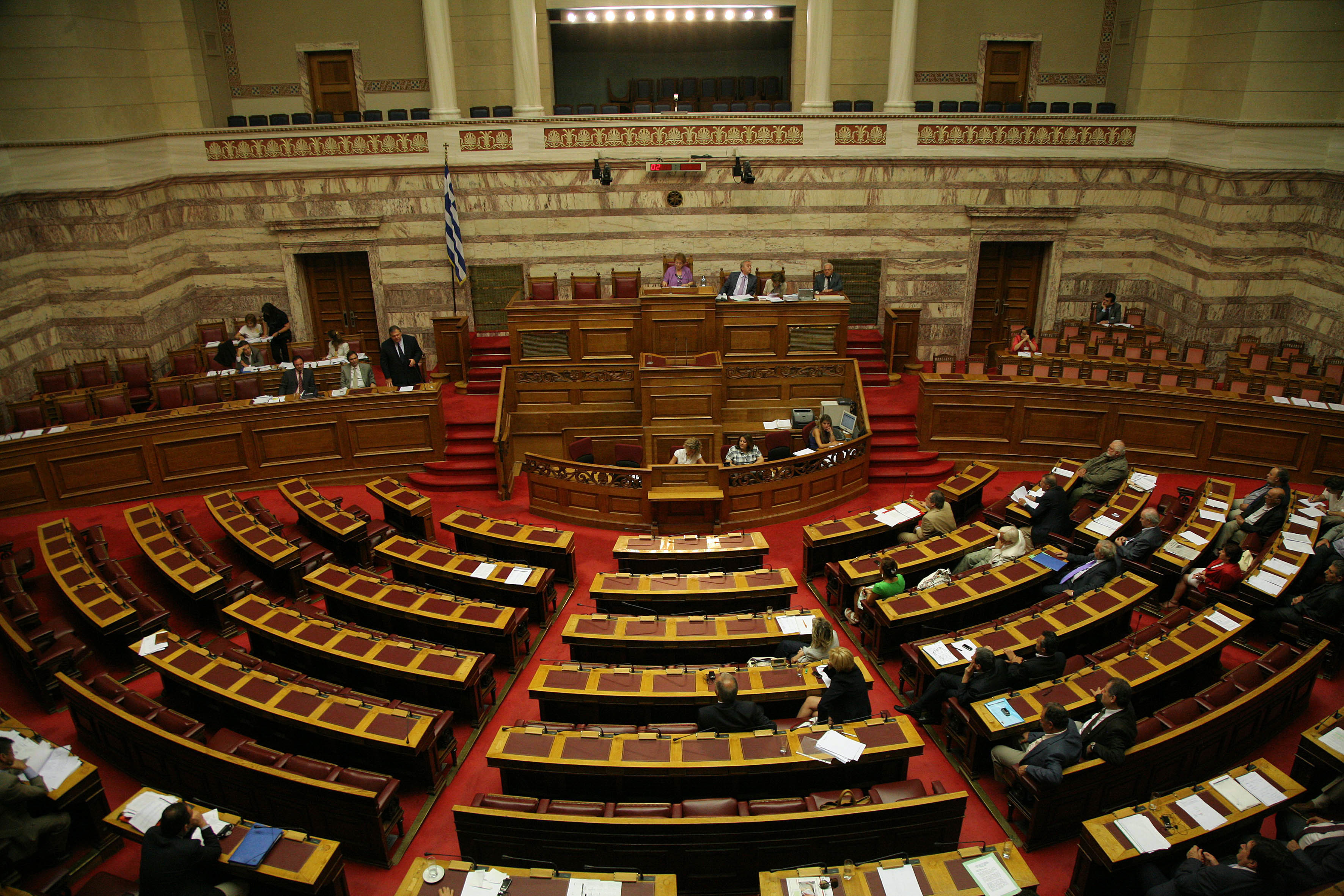 Περισσότερα από 8 κόμματα σε… Βουλή-βαβέλ