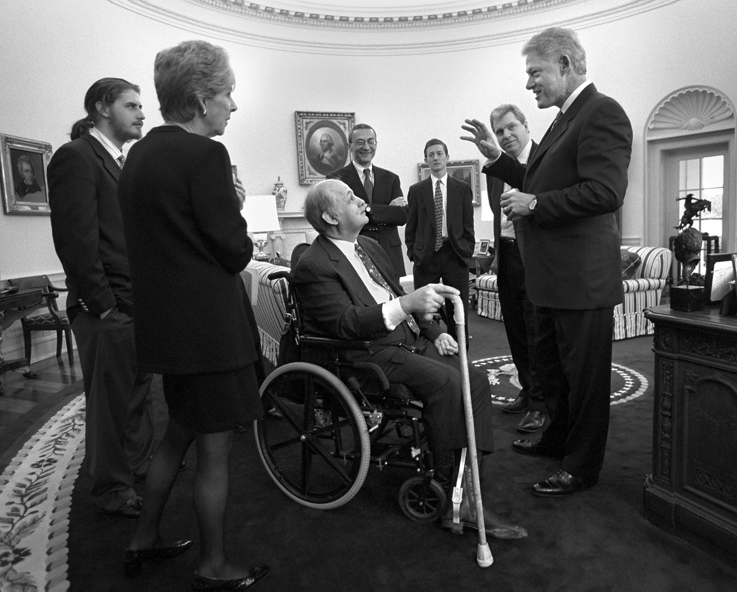 Πέθανε ο άνθρωπος που έμεινε παράλυτος στην επίθεση εναντίον του Ρήγκαν
