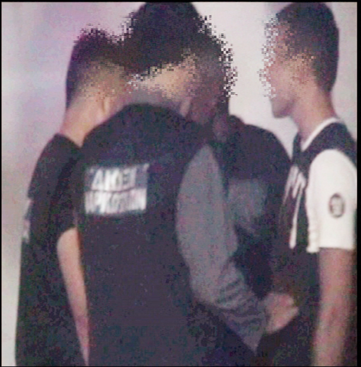 Ποινική δίωξη στους 15 “μπράβους” που εκβίαζαν καταστηματάρχες