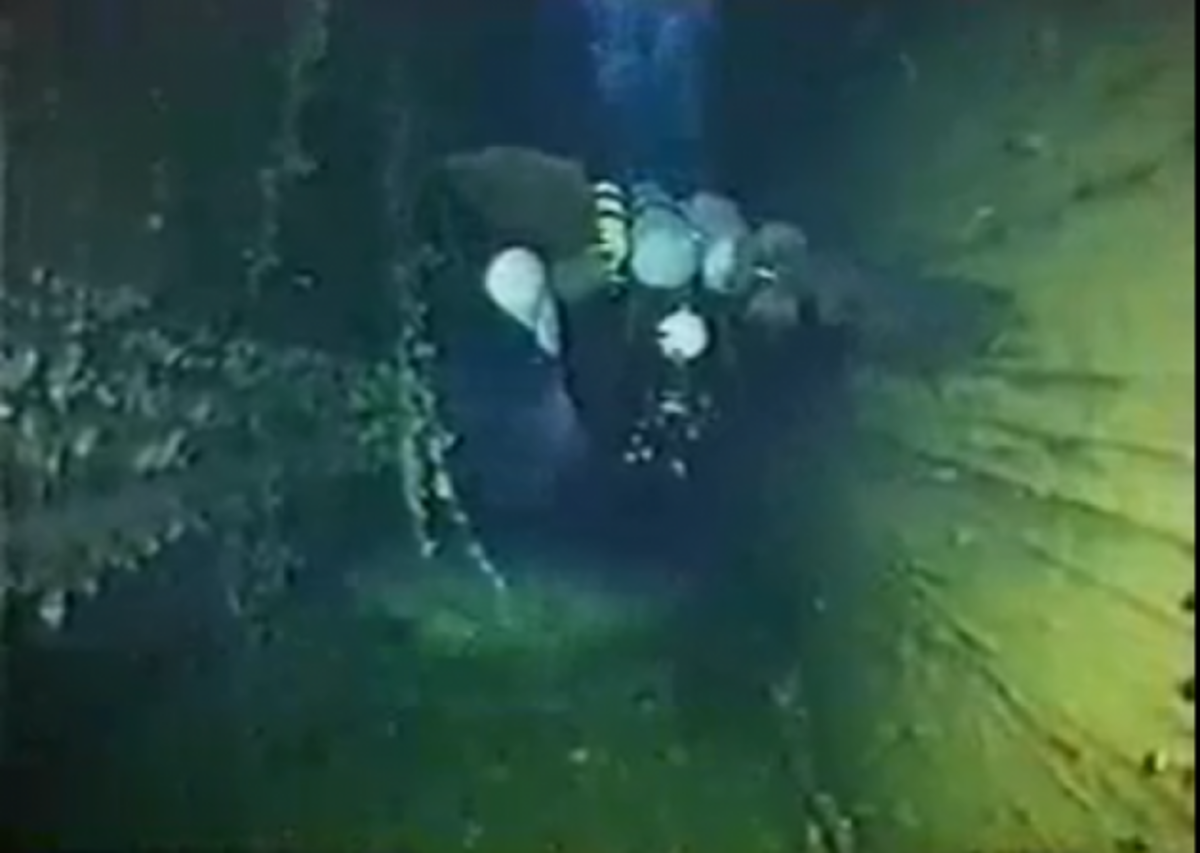 ΒΙΝΤΕΟ: Στ΄ άδυτα του ΒΡΕΤΑΝΙΚΟΥ που σαν σήμερα βυθίστηκε στη Τζιά