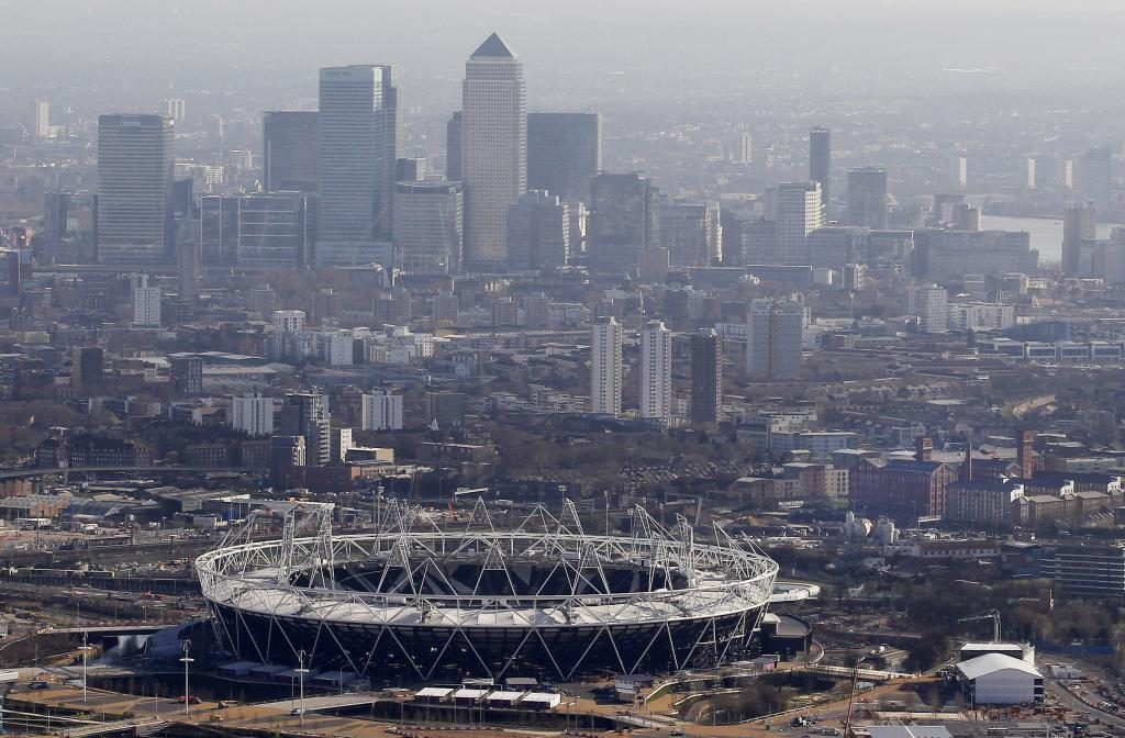 Πέφτει η αγορά ακινήτων και στην Βρετανία
