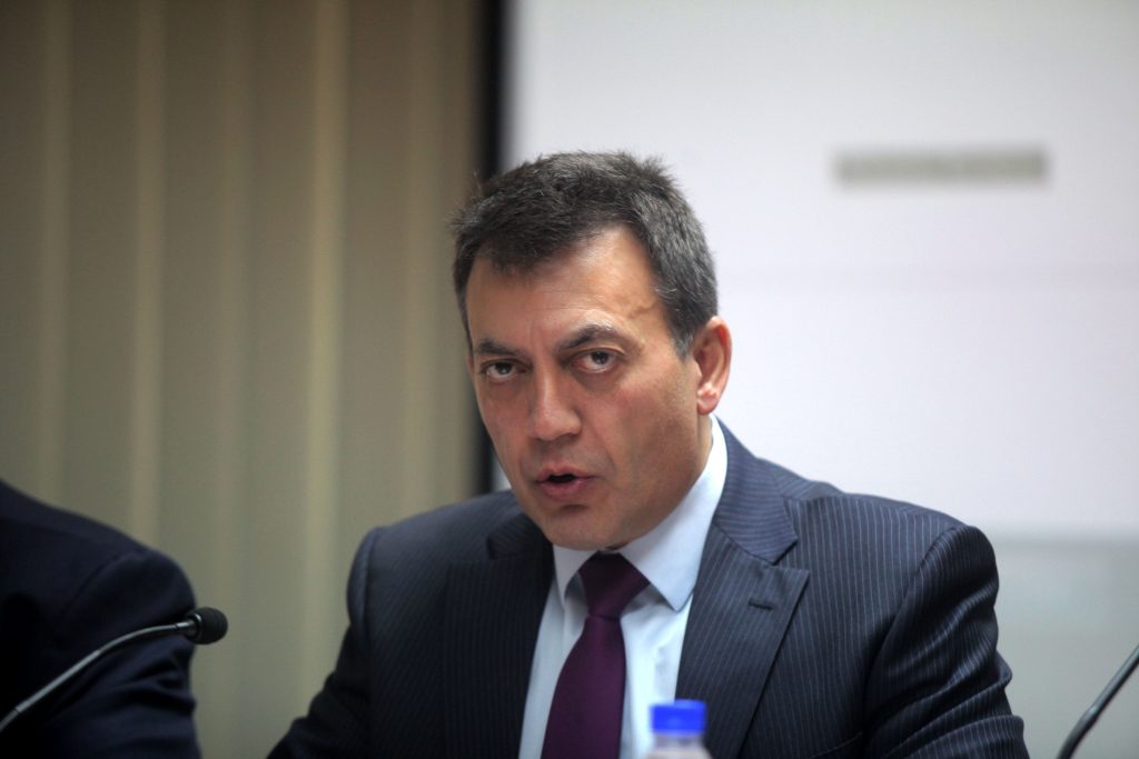 Δέσμευση Βρούτση πως δεν θα μειωθούν τα εφάπαξ βοηθήματα