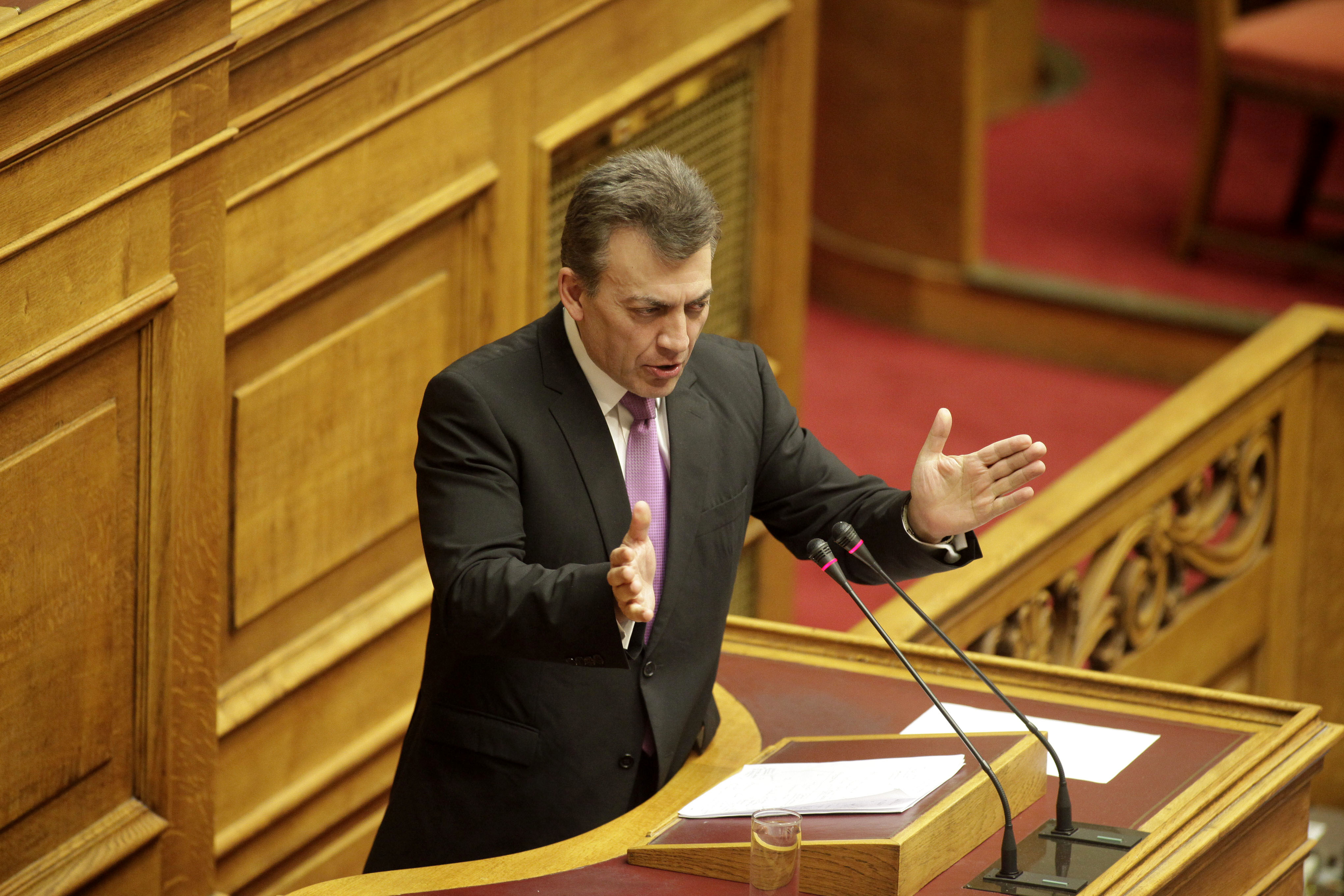 Επίθεση Βρούτση σε ΣΥΡΙΖΑ και ΔΗΜΑΡ για το ταμείο ενστόλων