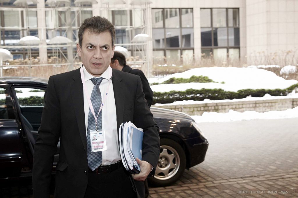 Βρούτσης: Δεν θα επιβληθεί εισφορά στον τζίρο των επιχειρήσεων