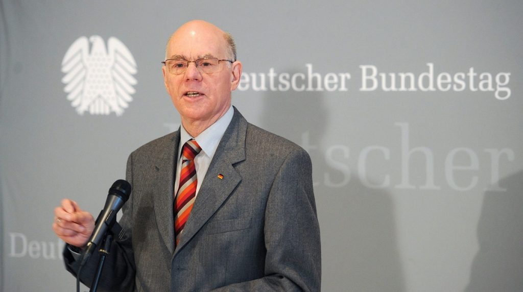 Επίθεση κατά της ελληνικής κυβέρνησης από τον πρόεδρο της Γερμανικής Βουλής