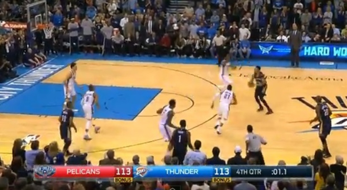 Το απίθανο Buzzer-beater του Ντέιβις (VIDEO)