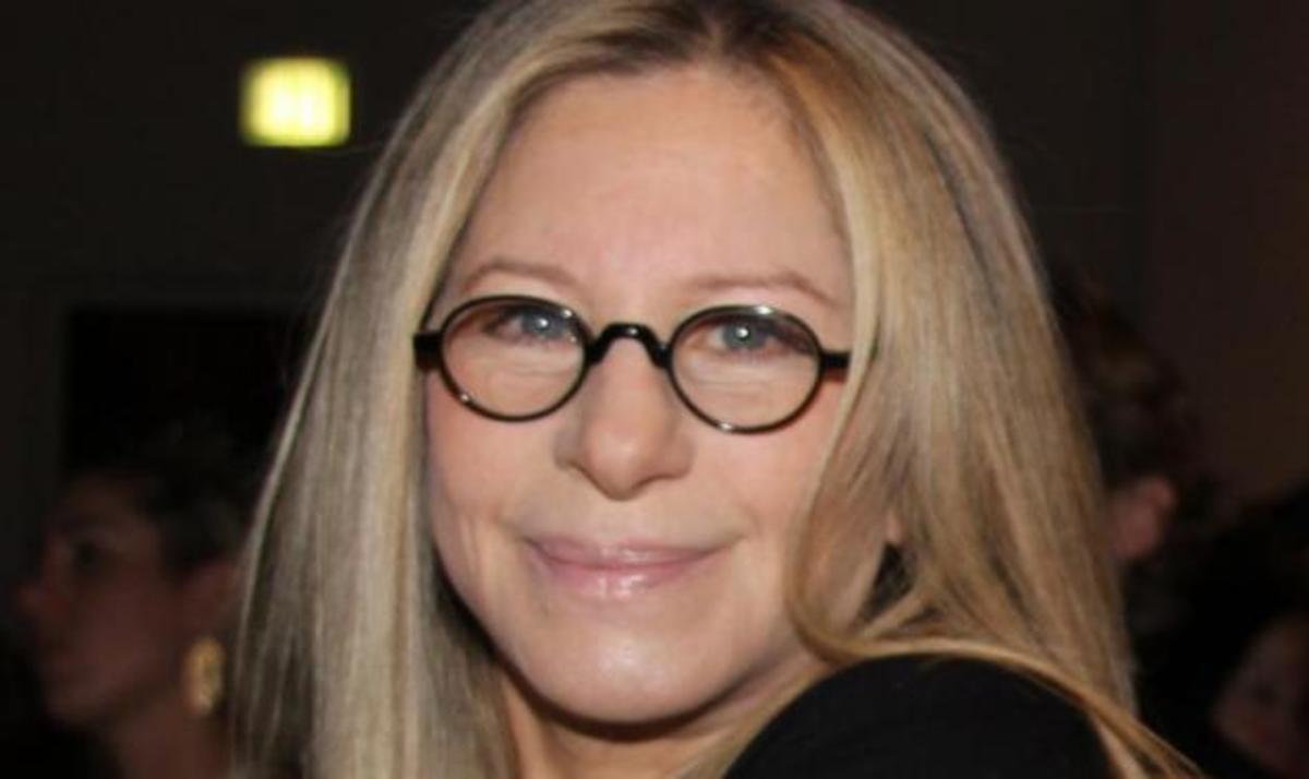 Barbra Streisand: Κι όμως έγινε 72 χρονών! Οι καλύτερες στυλιστικές στιγμές της