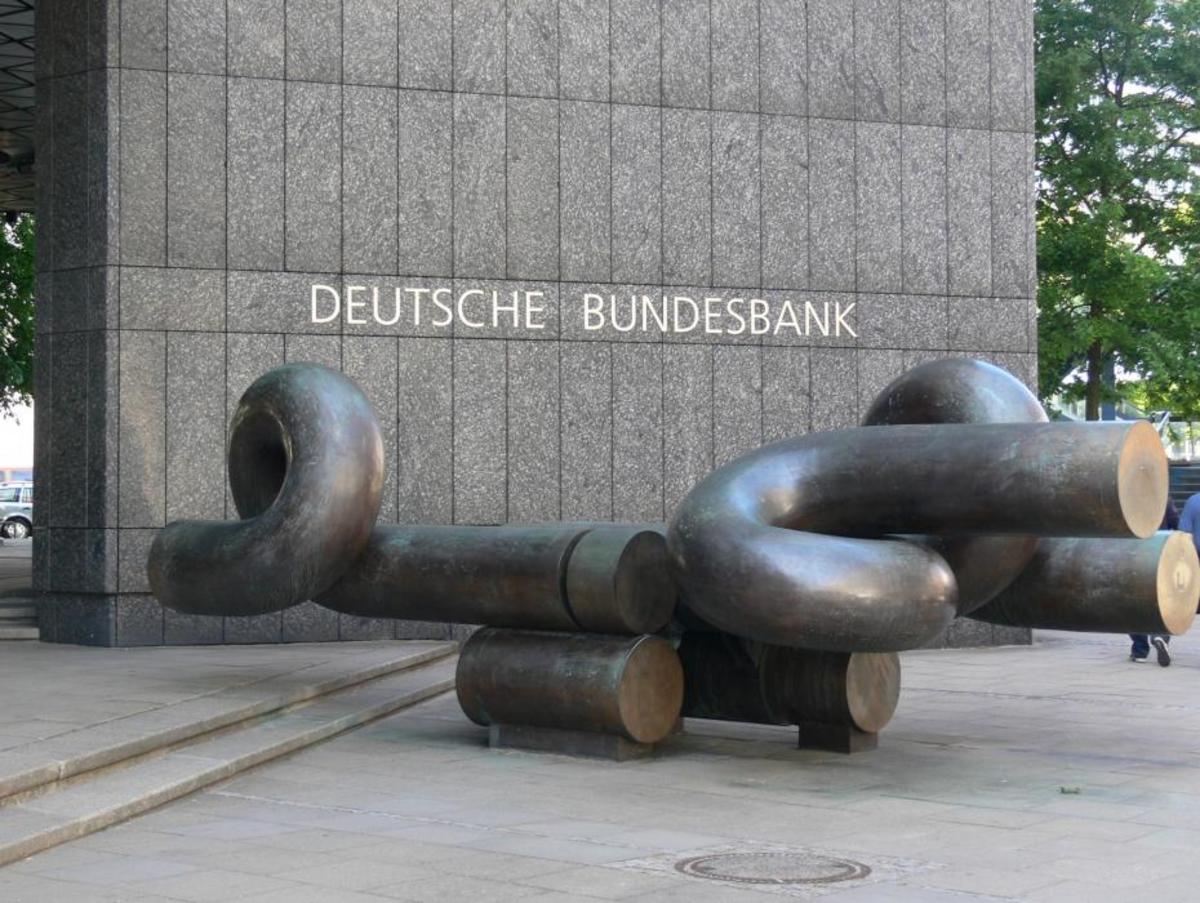 Bundesbank: Αν απορρίψετε το μνημόνιο η Ευρώπη κόβει τη χρηματοδότηση
