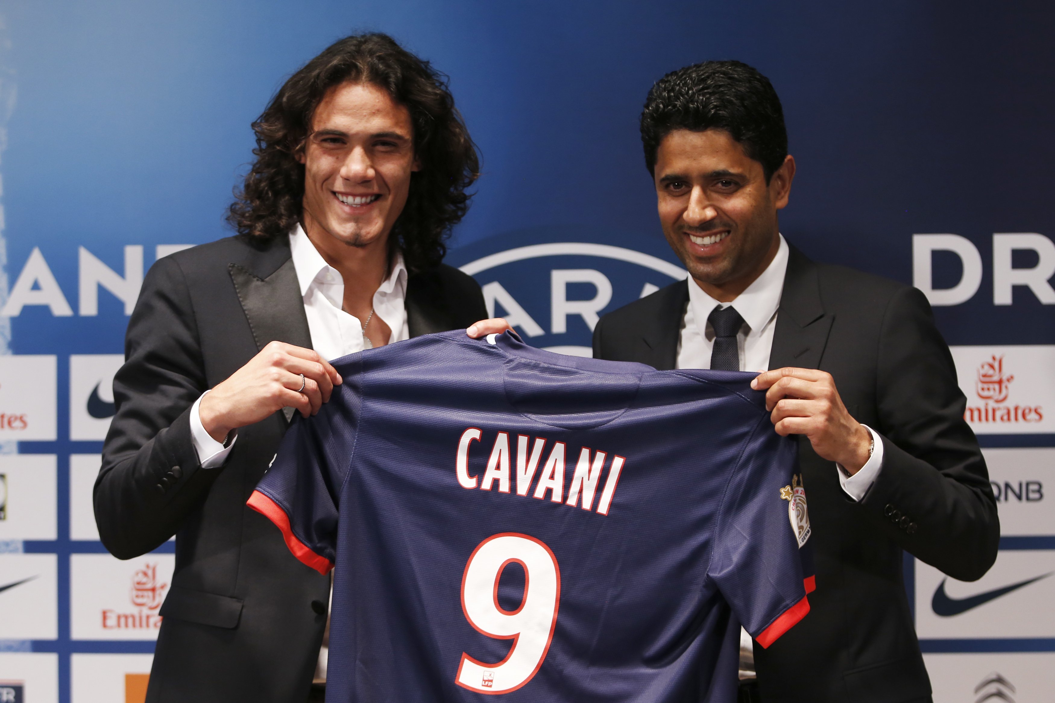 Ο Ουρουγουανός επιθετικός με τον ιδιοκτήτη της Παρί Σεν Ζερμέν