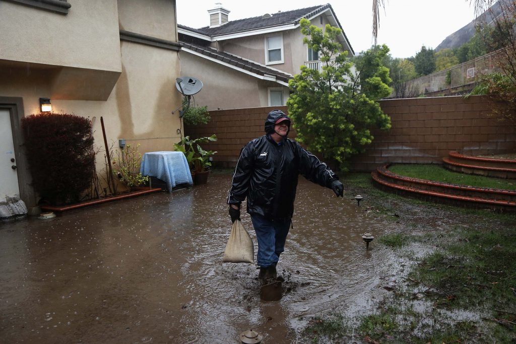 Εκκενώνονται σπίτια στο Λος Άντζελες λόγω ισχυρής καταιγίδας