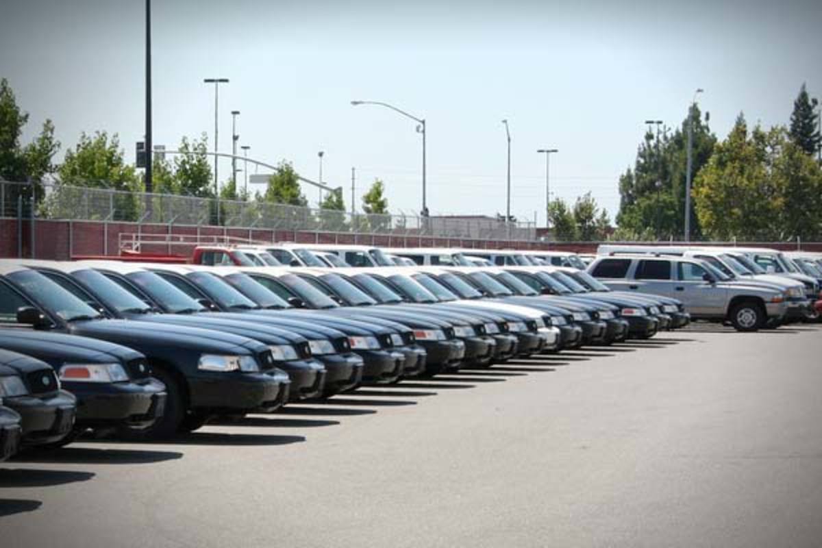 “Βουτιά” στις πωλήσεις αυτοκινήτων και το 2012