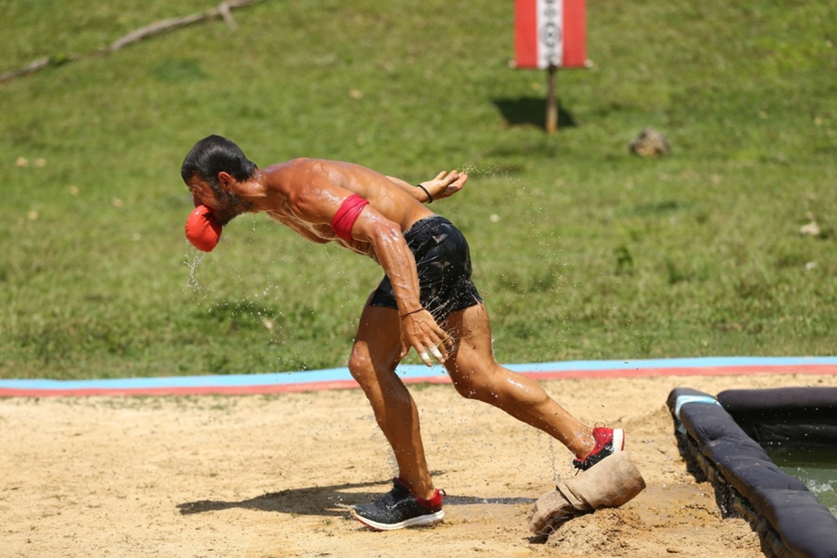 Με ποια πασίγνωστη κυρία φέρεται να είχε σχέση ο Γιώργος Αγγελόπουλος από το Survivor;