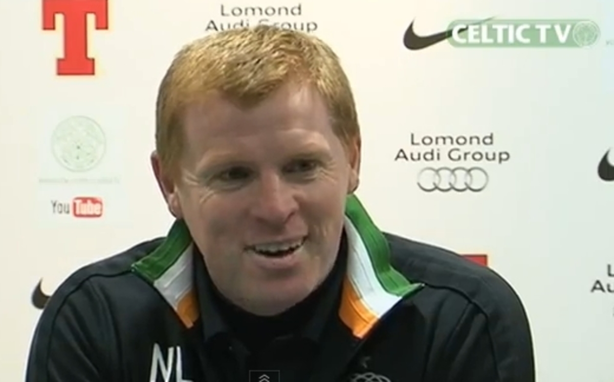 Προπονητής σήκωσε τηλέφωνο δημοσιογράφου και αστειευόταν στη γυναίκα του(VIDEO)