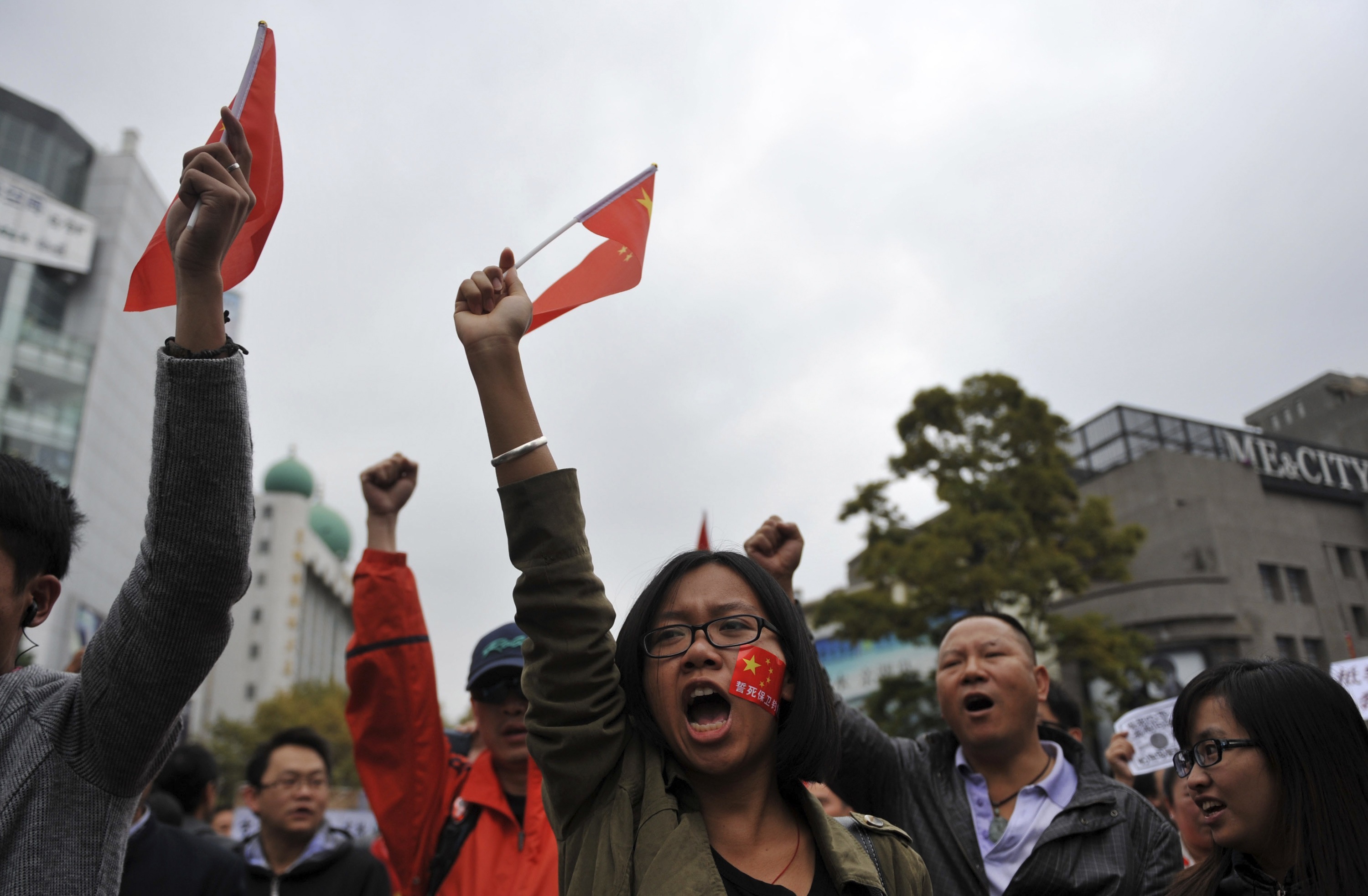 Κίνα: Διαδήλωση έξω από την ιαπωνική πρεσβεία για τα διαφιλονικούμενα νησιά