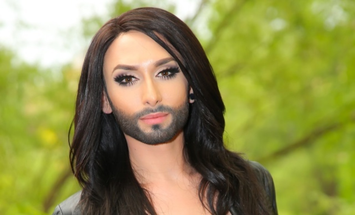 Εντελώς διαφορετική η Conchita Wurst! ΦΩΤΟ