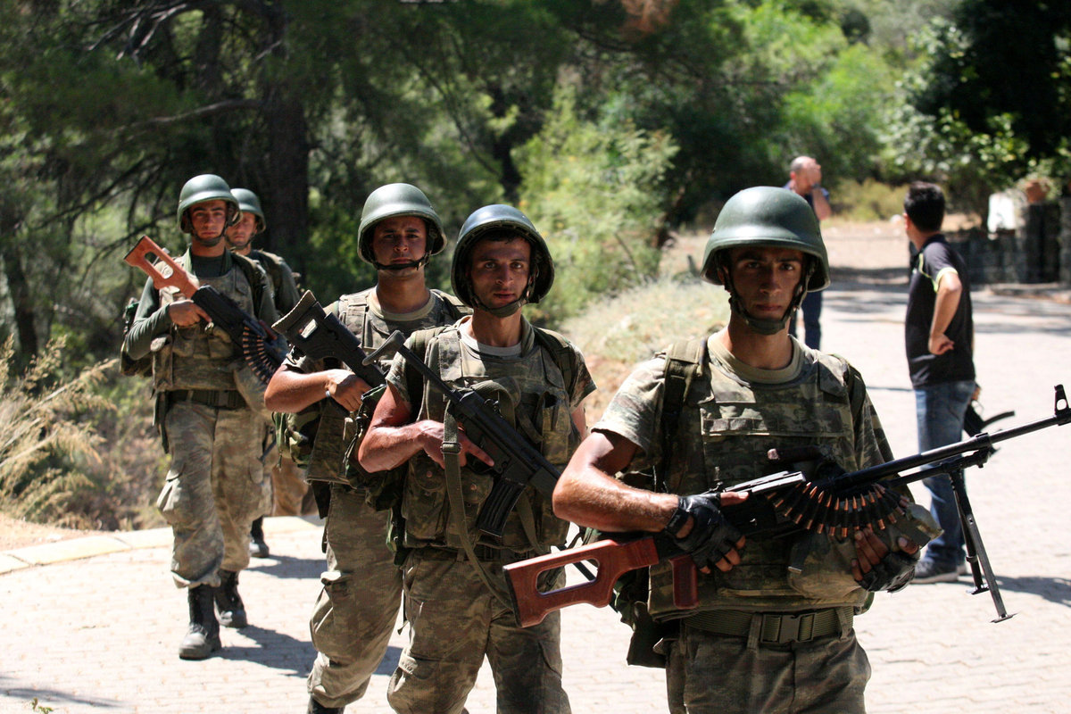 Κάνουν ταινία το αποτυχημένο πραξικόπημα με ήρωα έναν Τούρκο Τζέιμς Μποντ