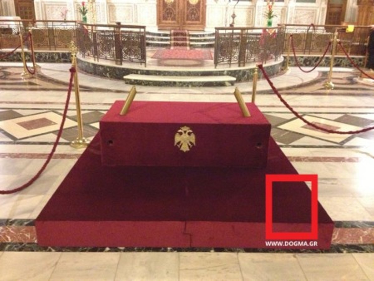 Δείτε πως έφτιαξαν το Σταυρό του Αγίου Ανδρέα ΦΩΤΟ – ΒΙΝΤΕΟ