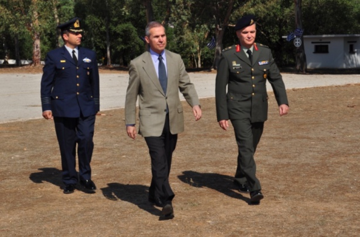 Τι είπε ο Δαβάκης στους απόστρατους για τα Μετοχικά