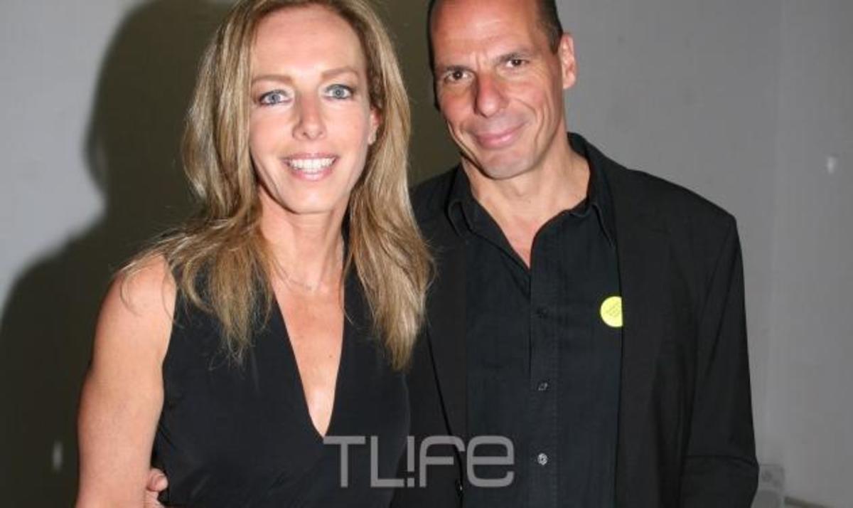 Δανάη Στράτου: Η σύζυγος του Γιάνη Βαρουφάκη, αποκαλύπτει τι του ψιθύρισε ο Ντάισελμπλουμ!