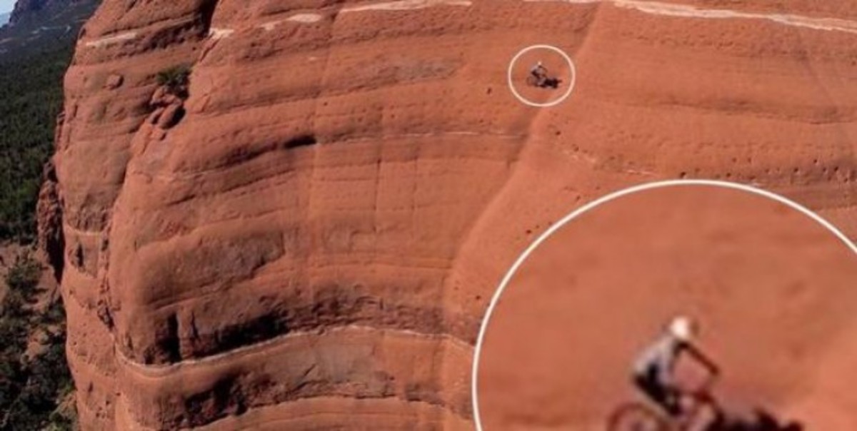 Ατρόμητος ποδηλάτης στην έρημο