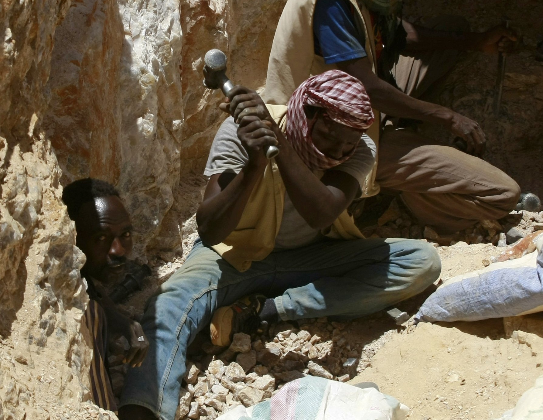 Τραγωδία στο Σουδάν: Τουλάχιστον 60 νεκροί από κατάρρευση σε χρυσωρυχείο