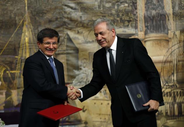 Τα ελληνικά νησιά του Αιγαίου που βάζει στο στόχαστρο ο Νταβούτογλου – Τα παρομοιάζουν με τα Ίμια