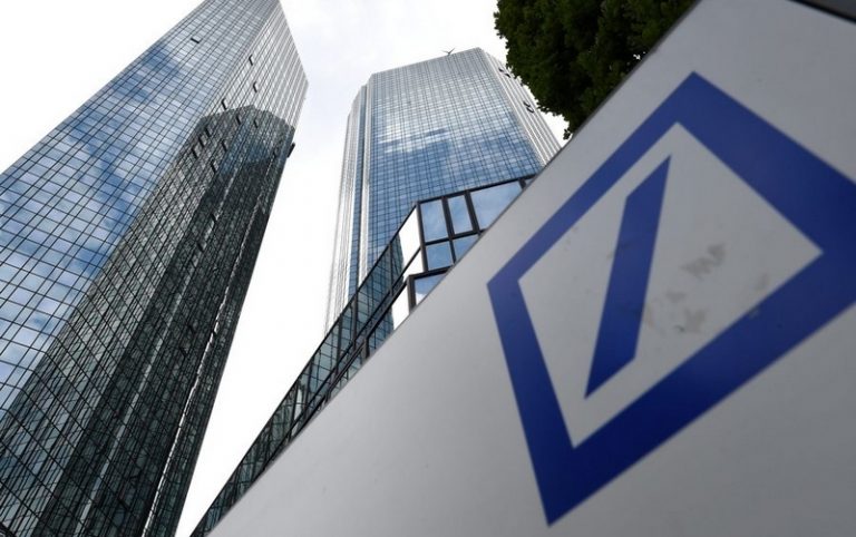 Η Deutsche Bank στηρίζει Τραμπ! “Θα ενισχύσει την οικονομική ανάπτυξη”