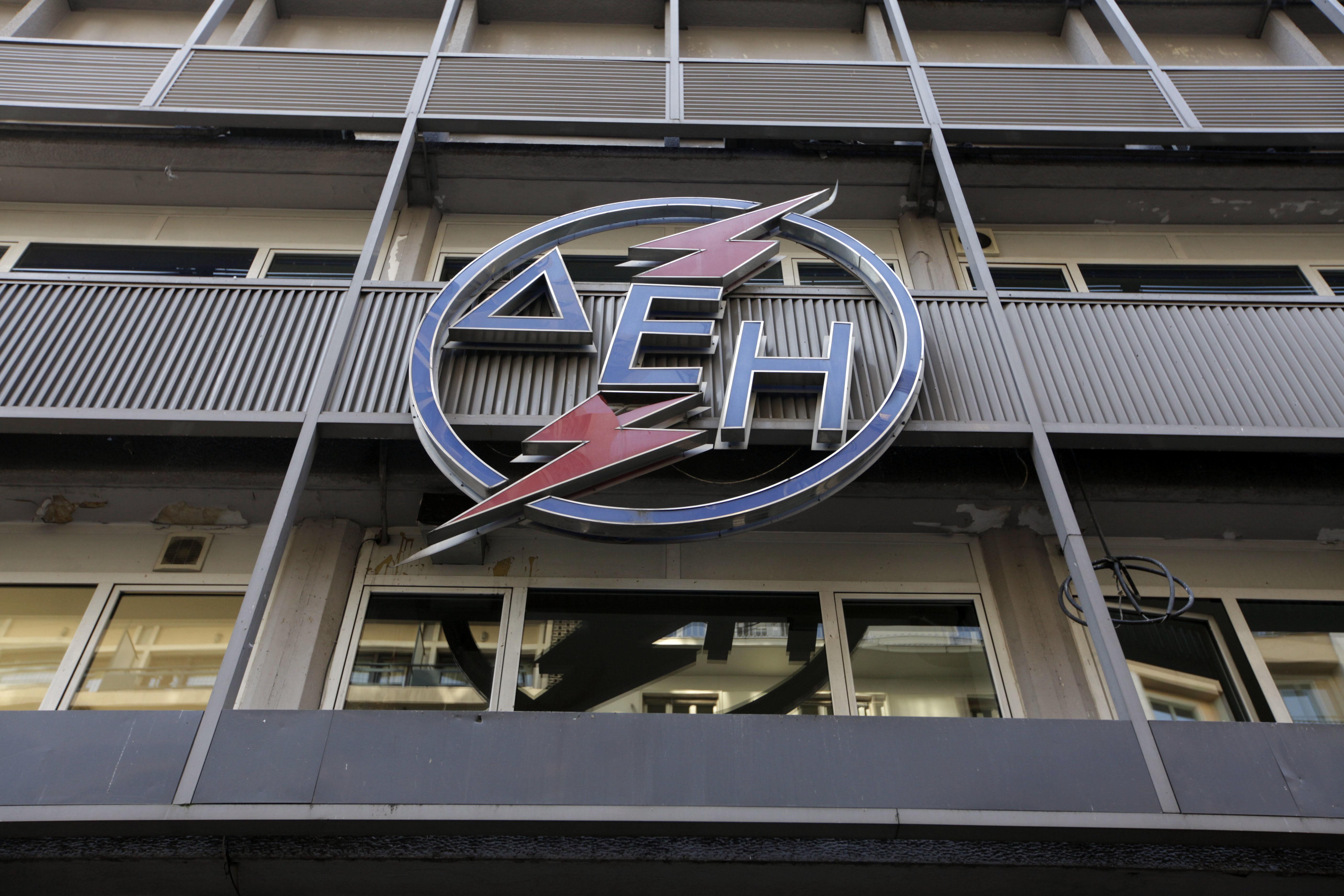 Έρχεται μπλακ άουτ – 24ωρες επαναλαμβανόμενες απεργίες αποφάσισε η ΓΕΝΟΠ ΔΕΗ