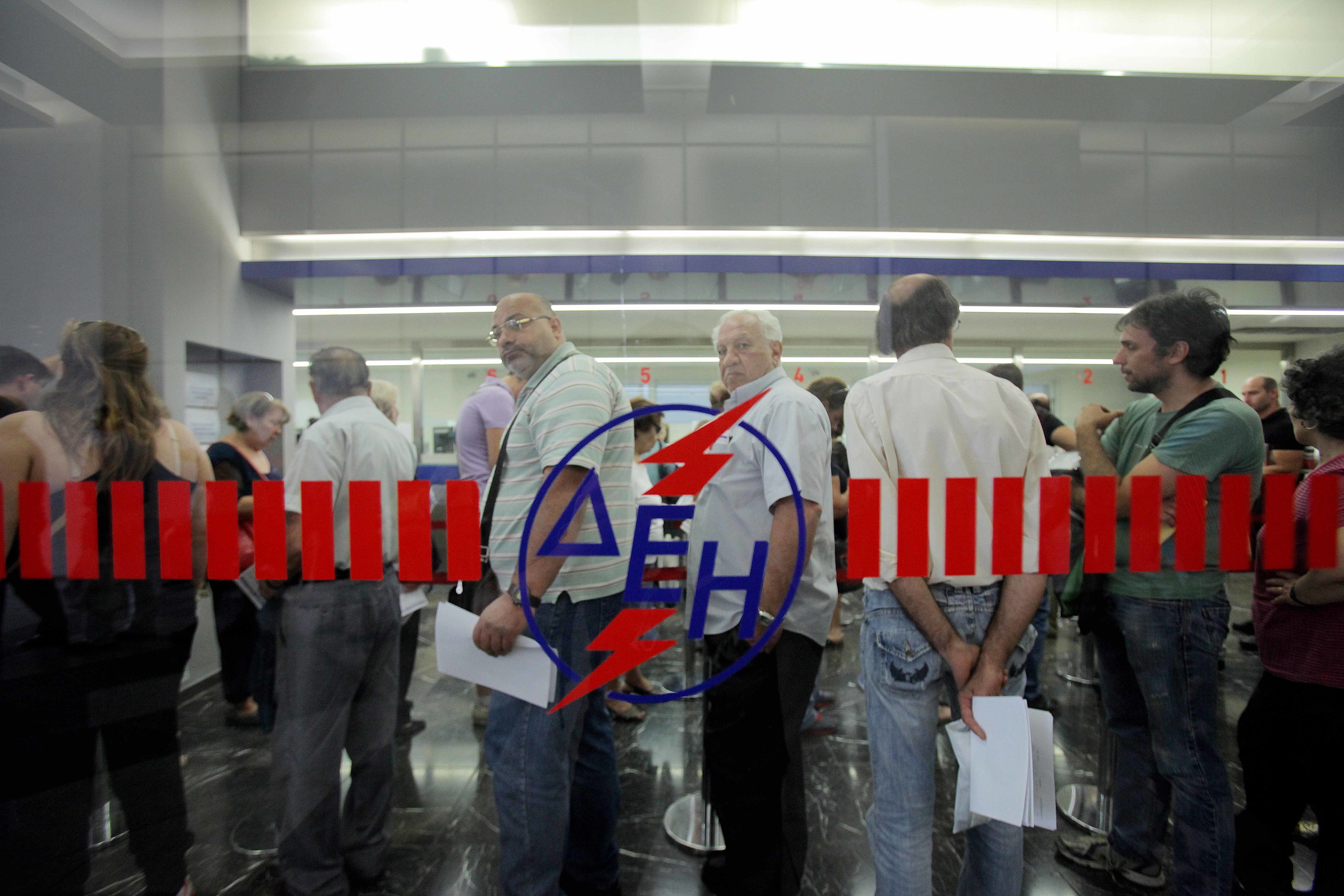 Ποιοι θα… γλιτώνουν τη διακοπή ρεύματος – Συνεργασία του ΥΠΕΚΑ με δήμους και ΔΕΗ