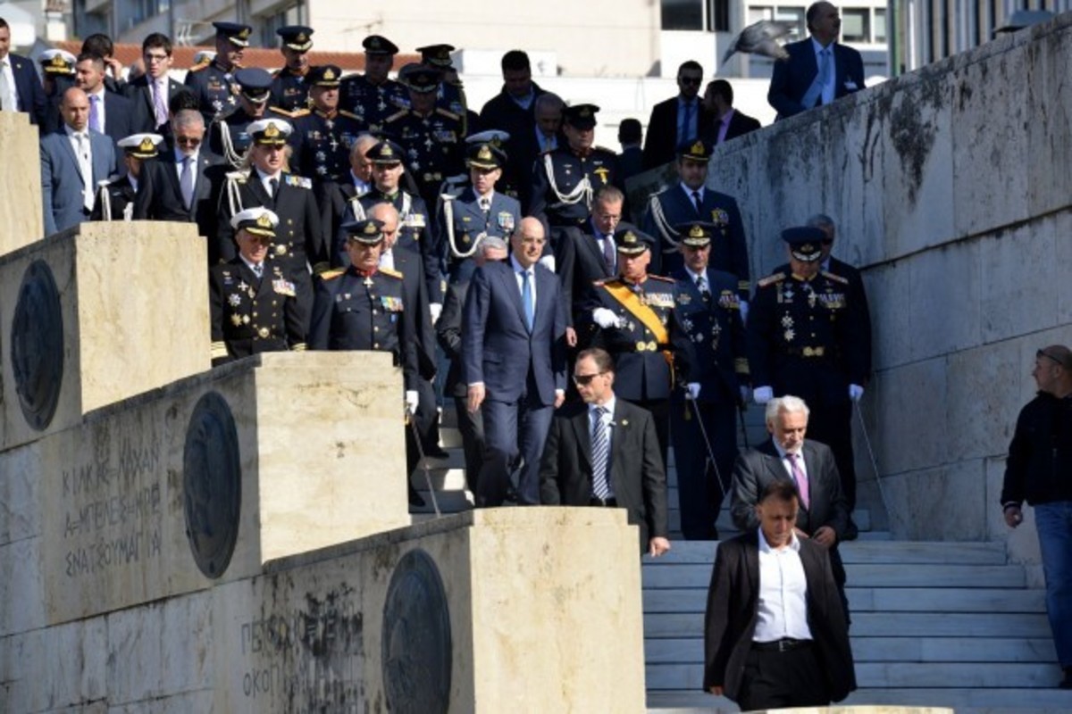 Έκτακτη σύσκεψη με Δένδια και Αρχηγούς Γενικών Επιτελείων – Τι συμβαίνει;