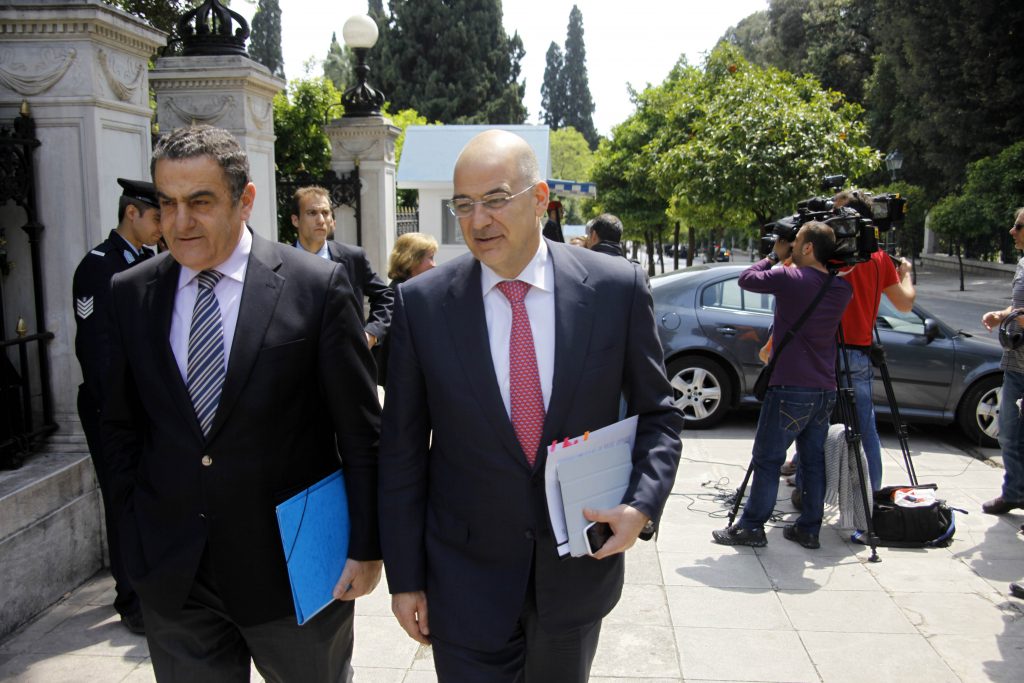 Η σύσκεψη υπουργών λίγο πριν από τις συλλήψεις