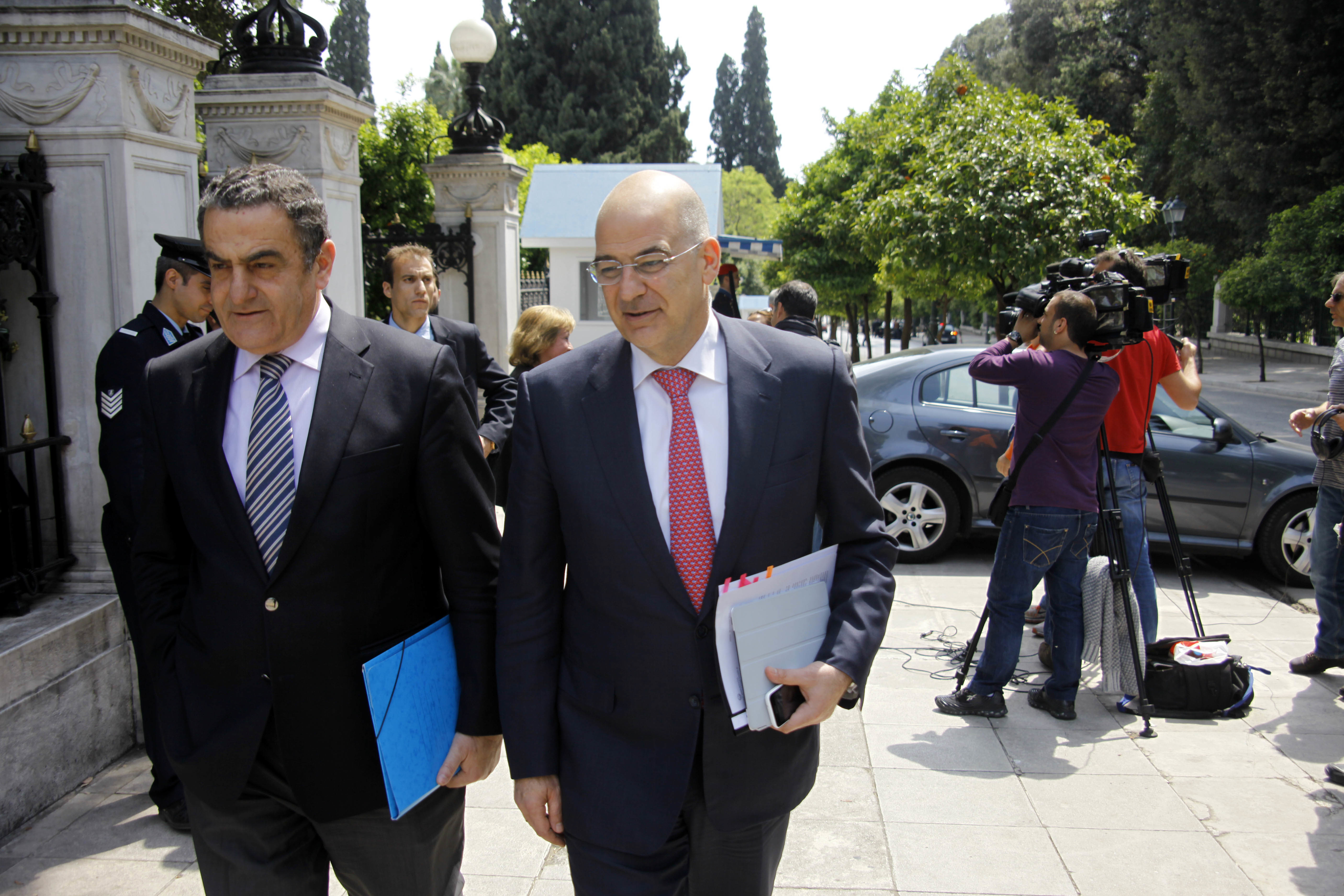 Η σύσκεψη υπουργών λίγο πριν από τις συλλήψεις