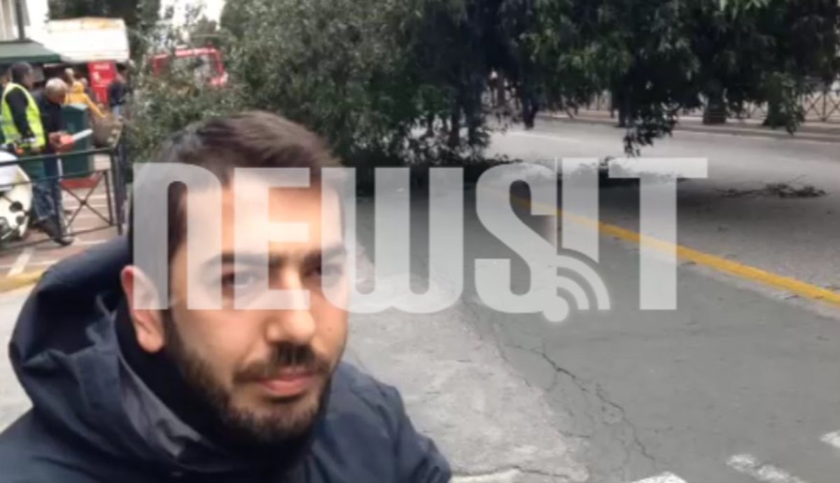 Έπεσε δέντρο στο Σύνταγμα