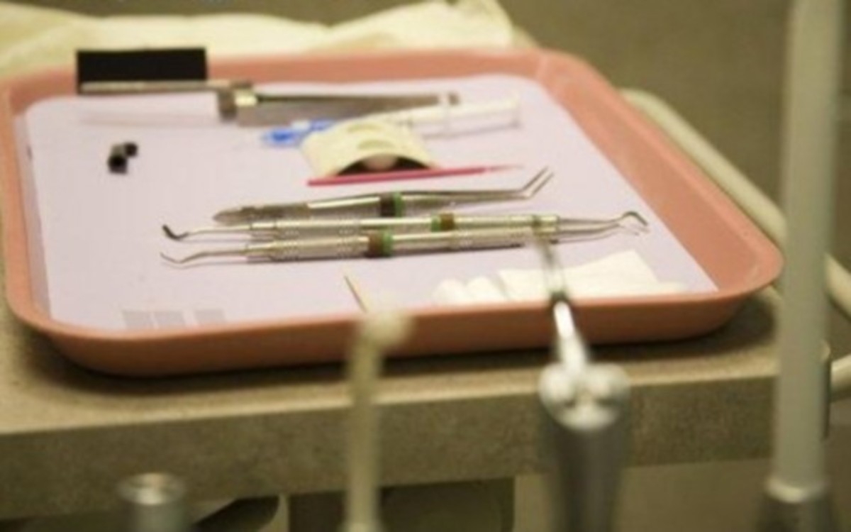 Παράνομο οδοντιατρείο εντόπισαν οι αστυνομικοί στο Αιγάλεω