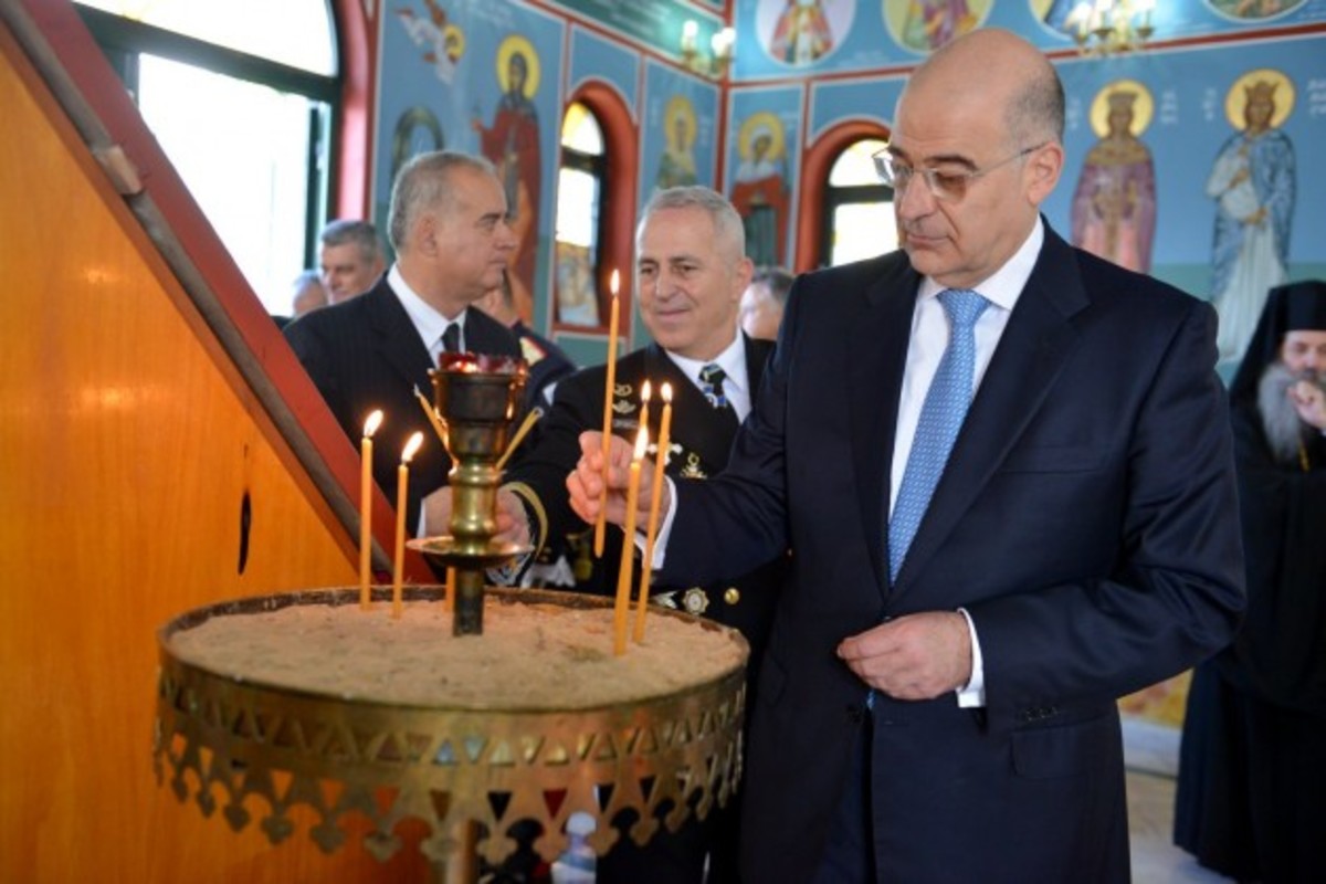 Το κερί του Δένδια και τα ελληνοτουρκικά