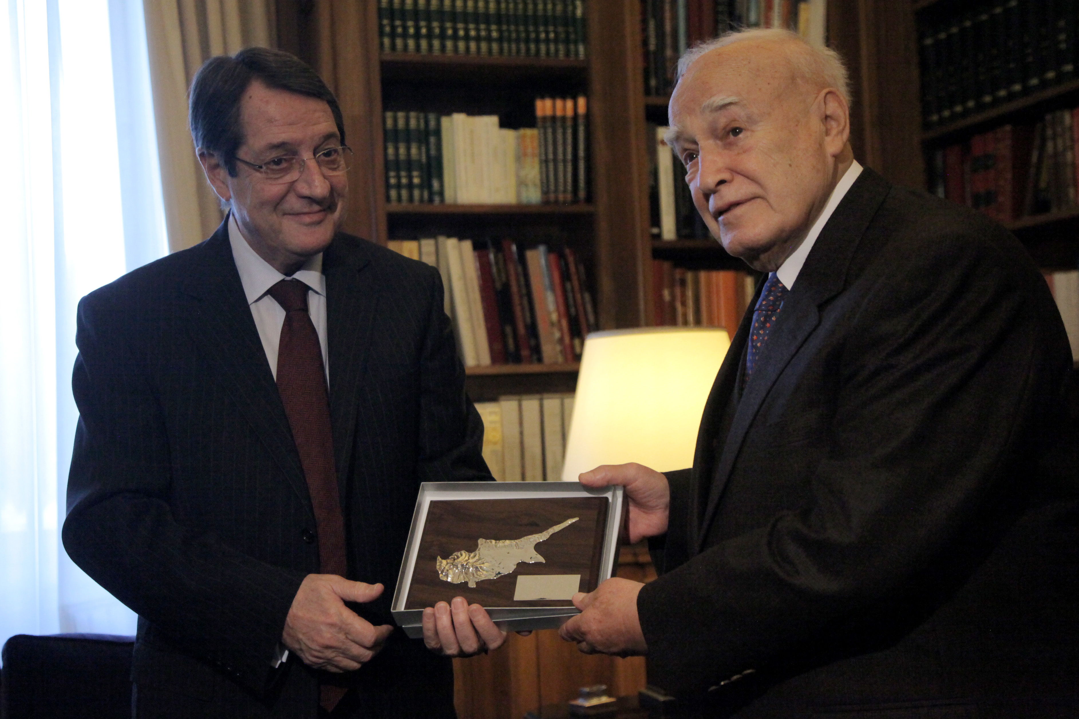 Παπούλιας: “Η φτώχεια έχει φτάσει στο μεδούλι των λαϊκών στρωμάτων”