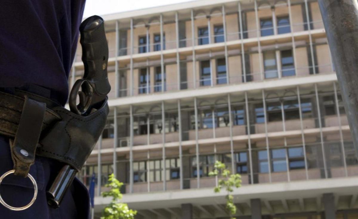 Εκκενώθηκαν τα δικαστήρια Θεσσαλονίκης μετά από τηλεφώνημα για βόμβα