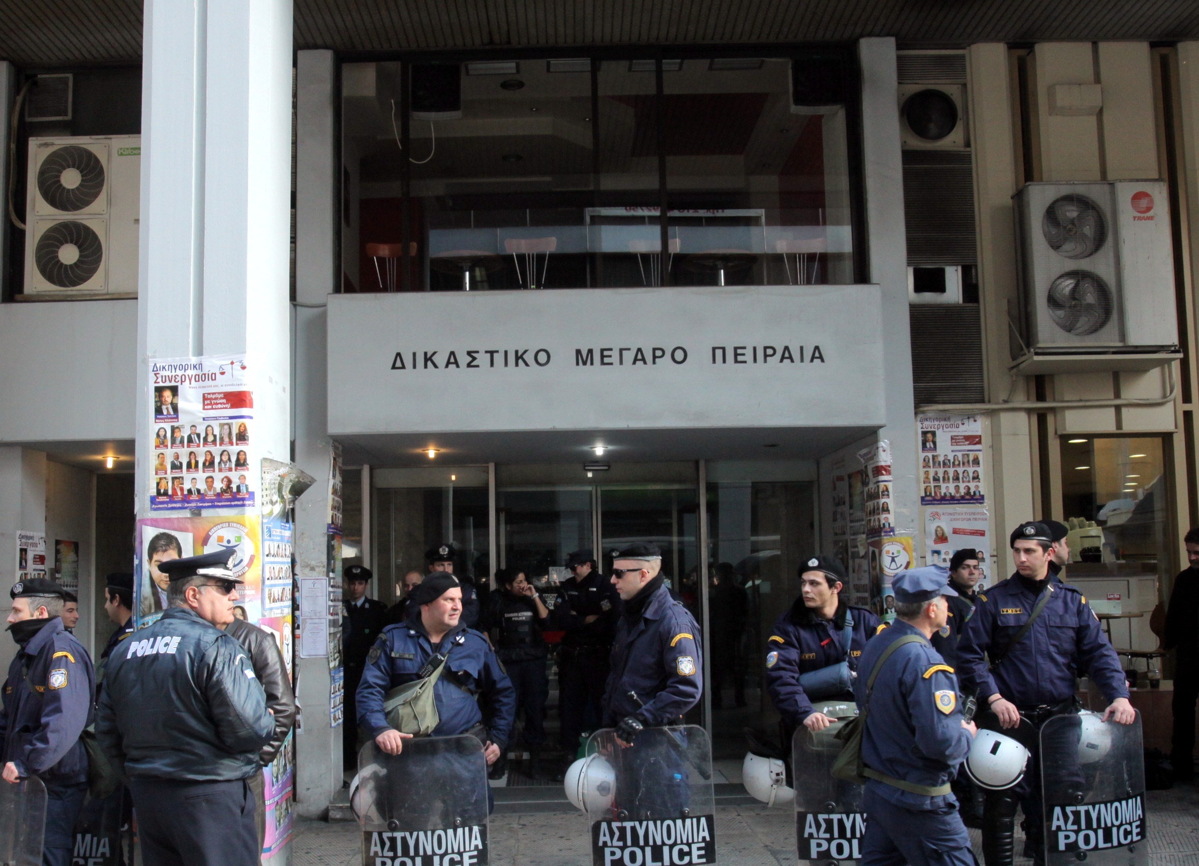 Στον ανακριτή άλλοι 7 για την υπόθεση λαθρεμπορίας καυσίμων