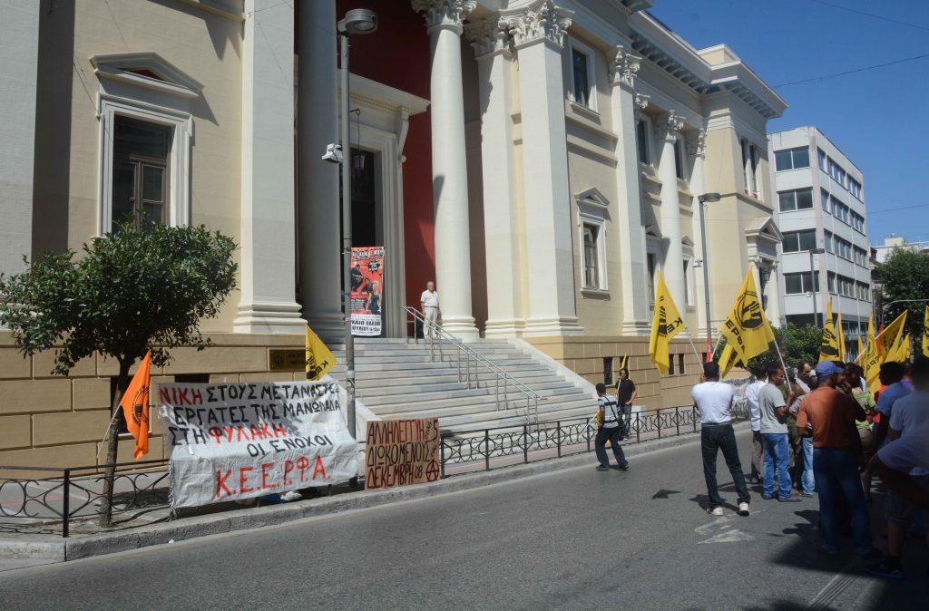 Ξεπερνά τις 190.000 ευρώ η λεία του δικηγόρου που εξαπατούσε τους πελάτες του