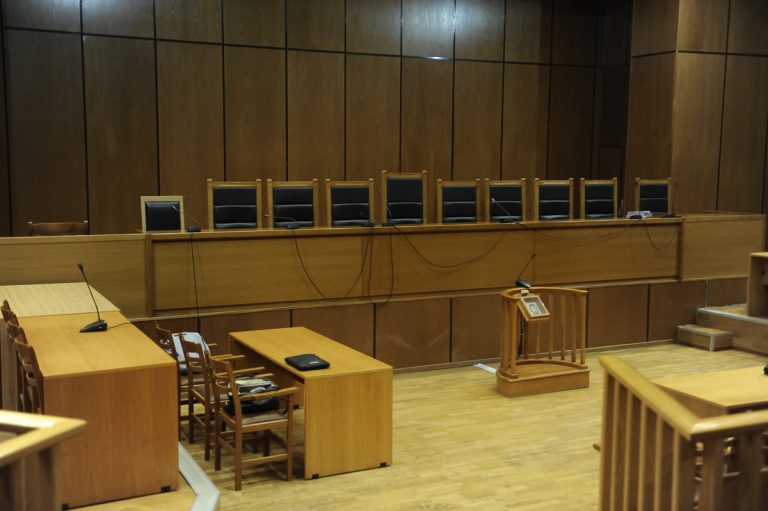 Εισαγγελέας: Να παραπεμφθούν σε δίκη οι 17 για τα “ιπτάμενα ραντάρ”