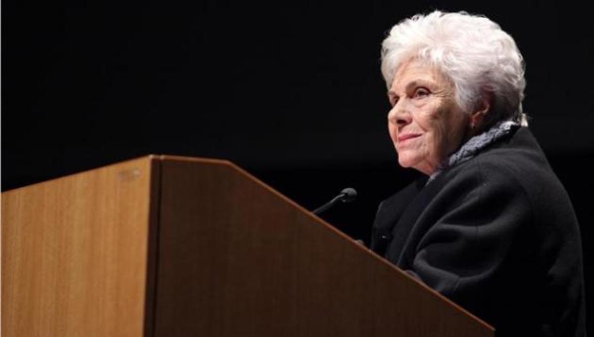 Τι -ακριβώς- είπε η Κική Δημουλά για τους μετανάστες. Διαβάστε πριν την κρίνετε