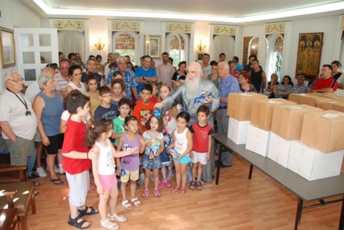 1700 μερίδες φαγητό σε απόρους απο την Ι.Μ Νικαίας