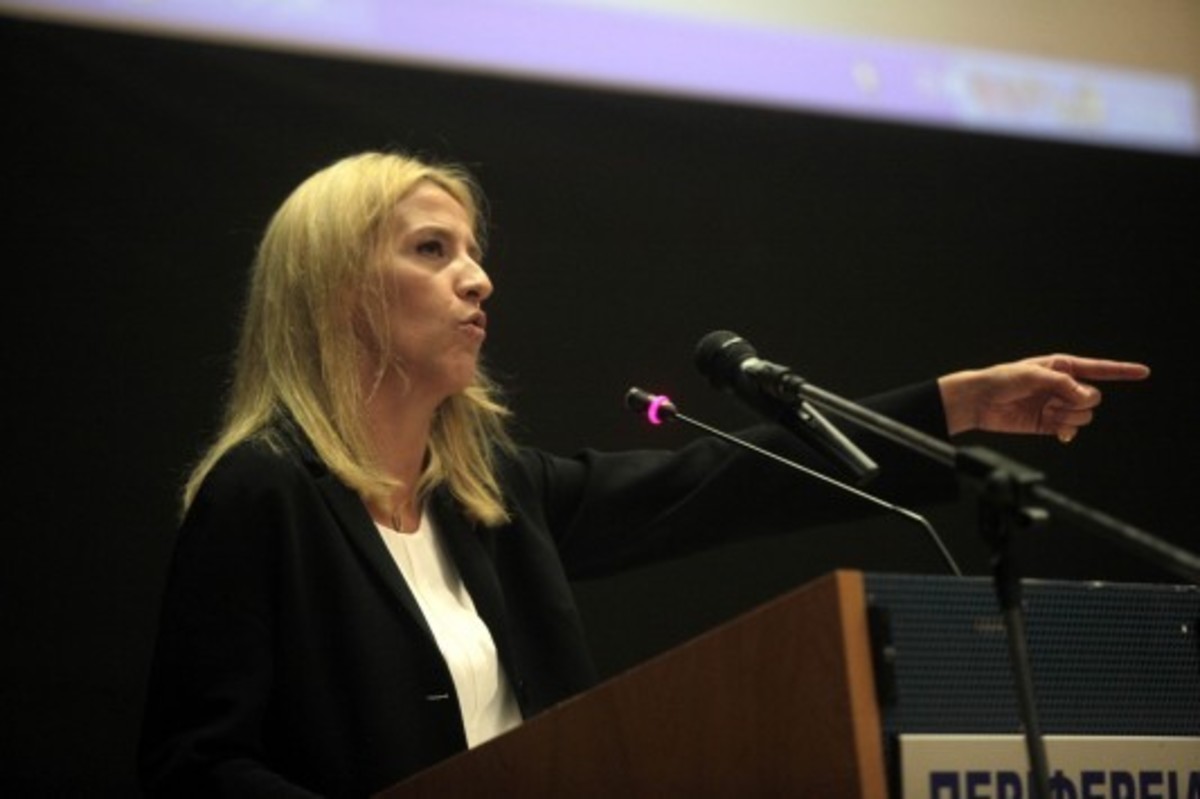 Οι αριστεροί διορισμοί της Ρένας Δούρου!