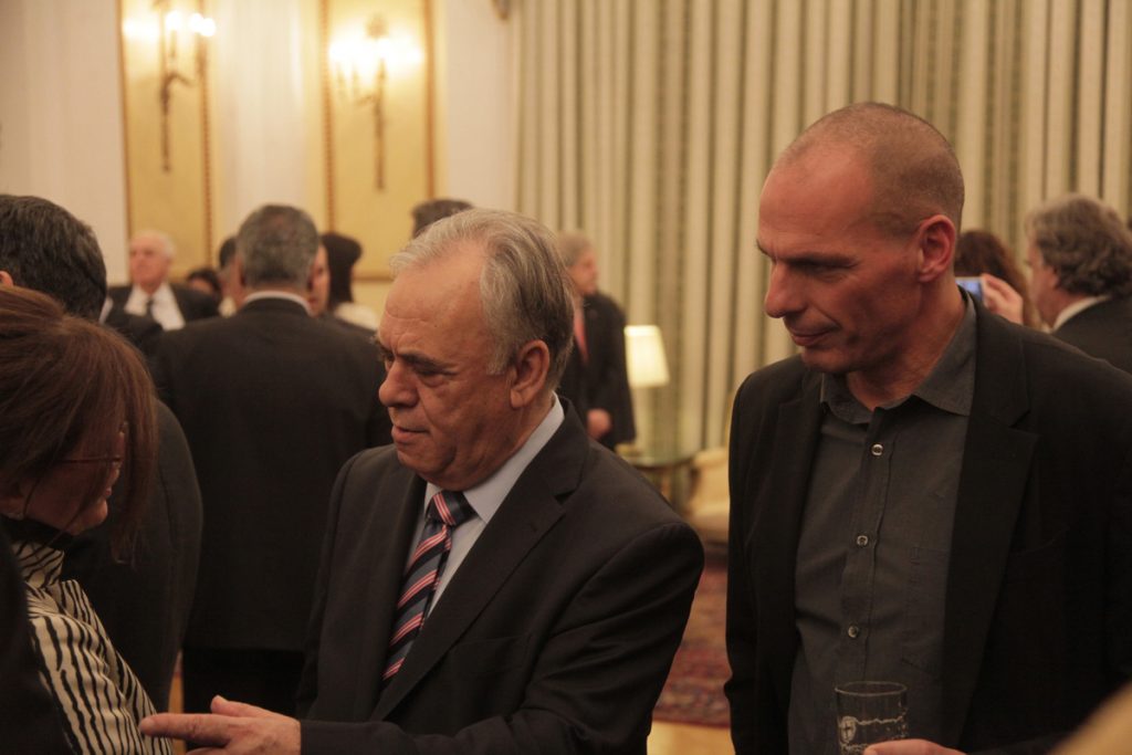 Κρίσιμες επαφές Βαρουφάκη – Δραγασάκη με την αποστολή του Ομπάμα