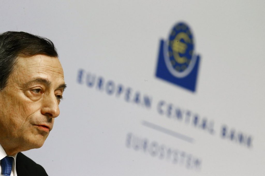 Financial Times: Οι Έλληνες δεν παίρνουν τσάμπα χρήμα από Ντράγκι